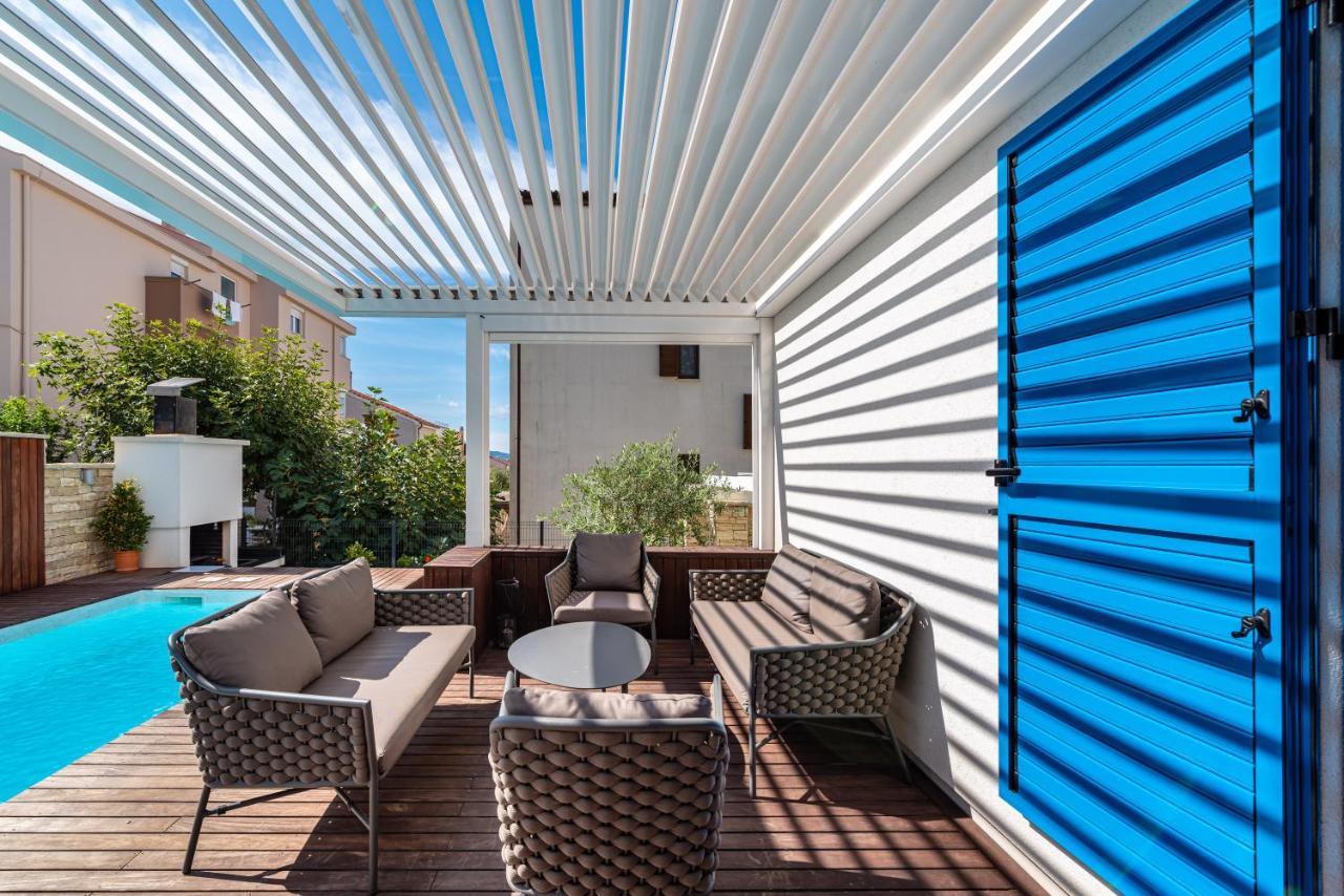 The Luxury Nest - Private Heated Pool Apartmán *