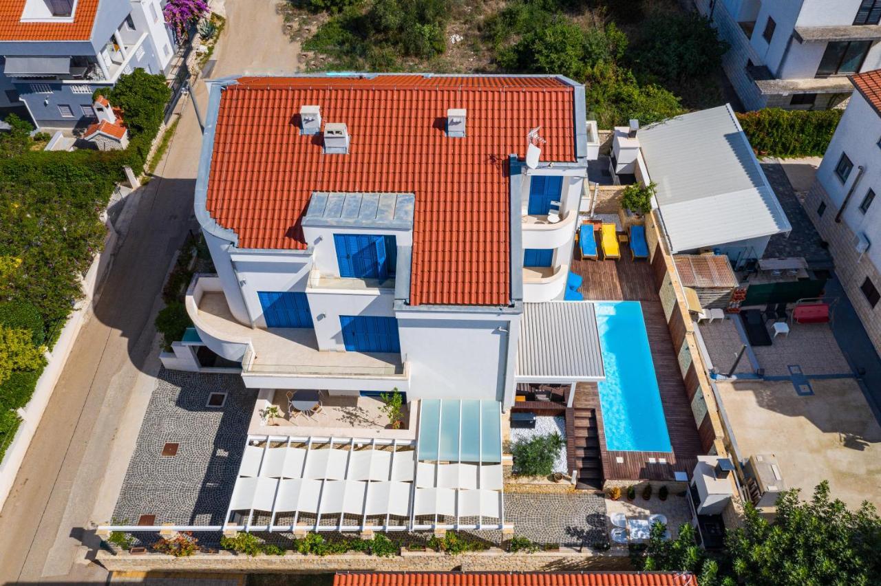 The Luxury Nest - Private Heated Pool Apartment Zadar